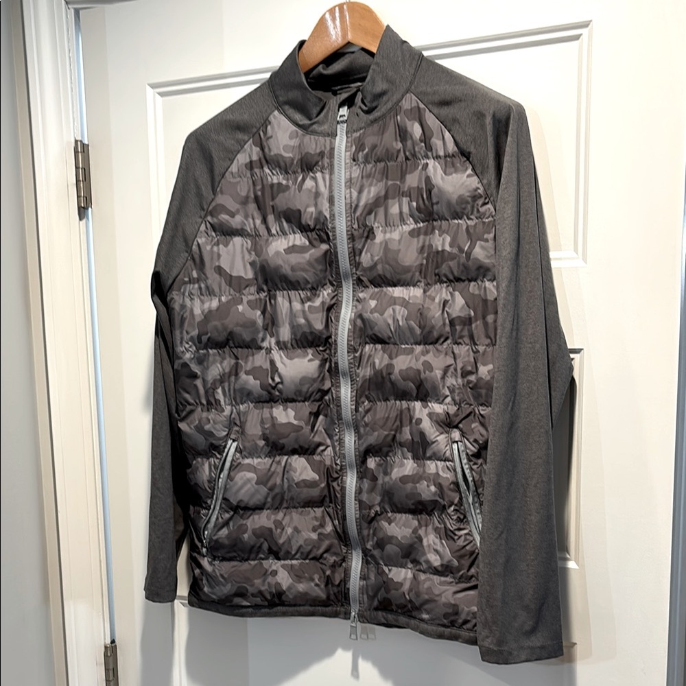 Men's Gray G/FORE Golf Camo Jacket. Lightweight, Hybrid Stretch Material.